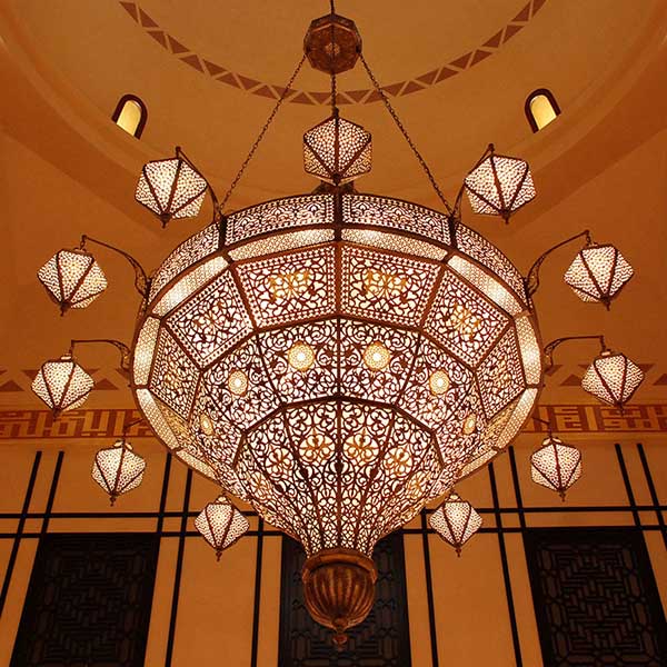 big chandelier lights