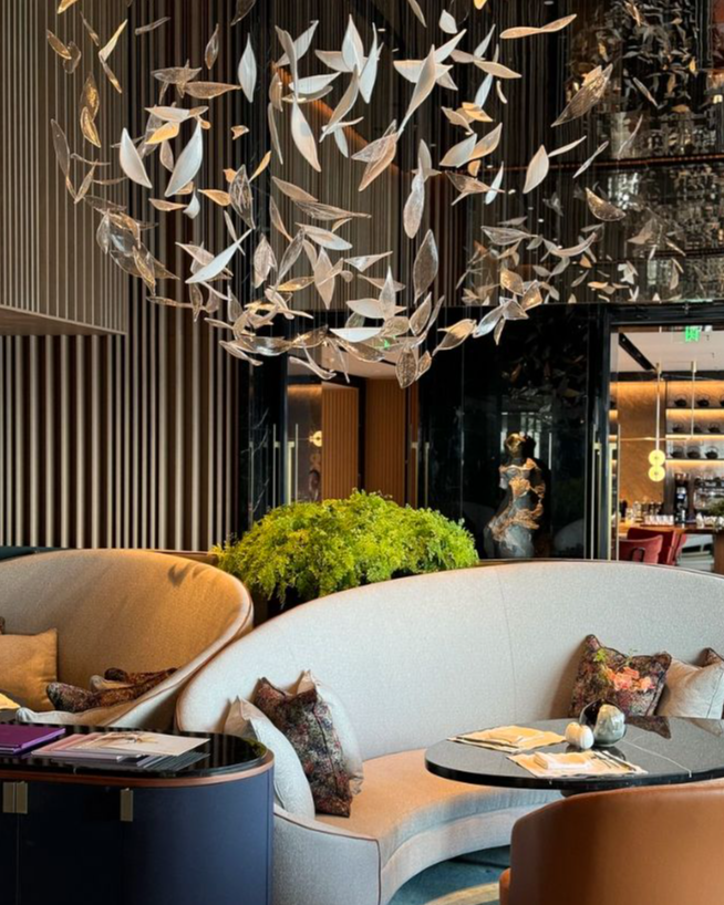 Glass leaf chandelier for lobby